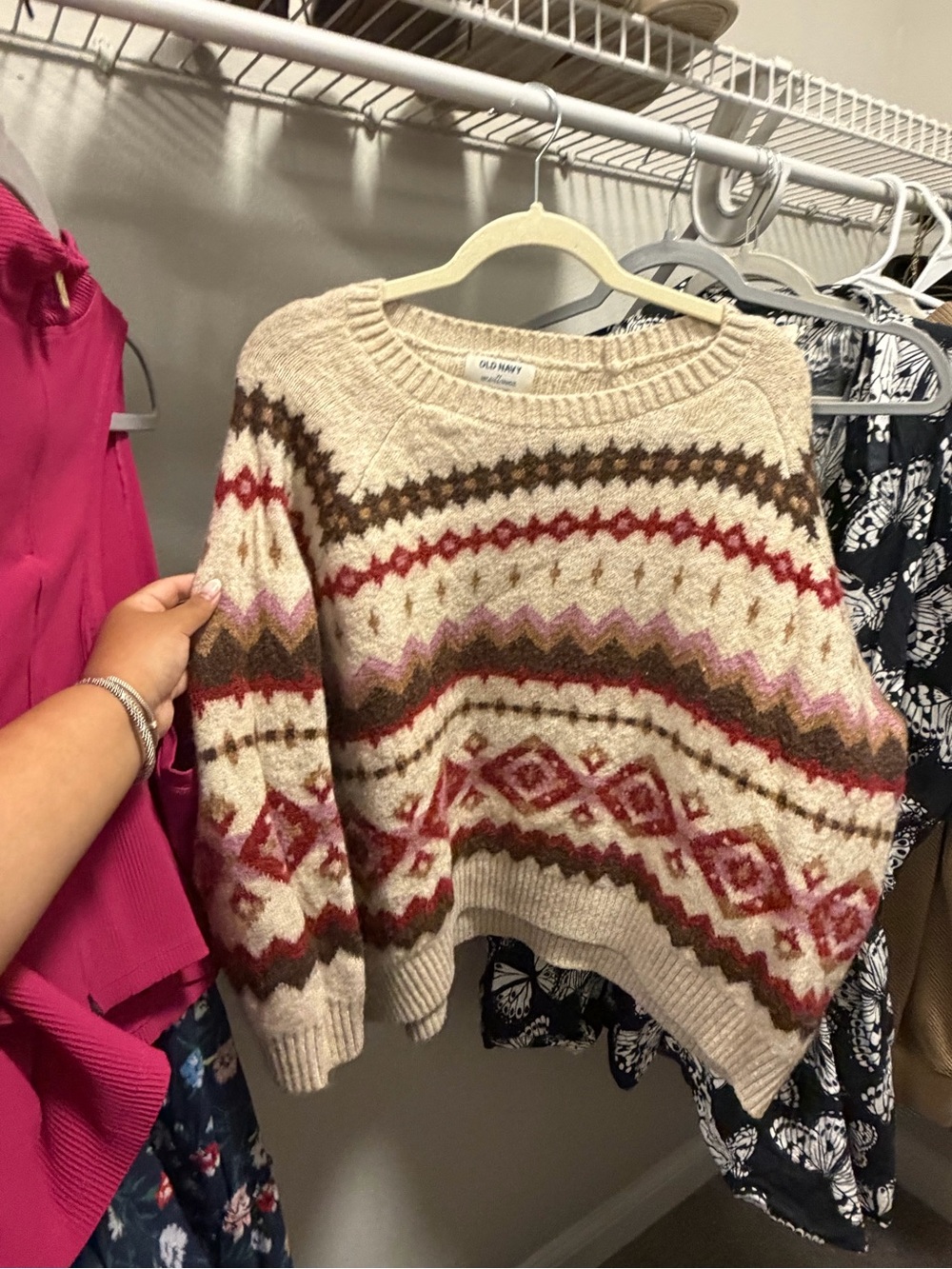 Old Navy Cream Fair Isle Crewneck Sweater with Red, Brown and Pink Accents